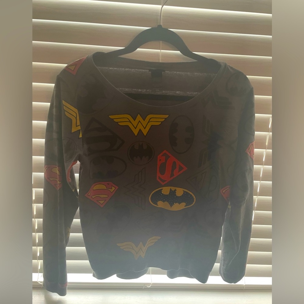 DC cropped sweatshirt